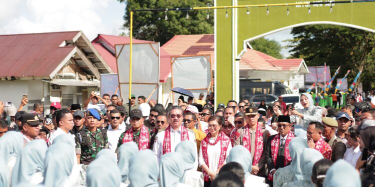 Gubernur, Kapolda hingga Pangdam Pattimura Hadiri Pelantikan Raja Siri Sori Islam