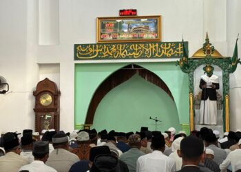 Sholat Idul Adha di Siri Sori Islam, Ketum IKASSI Ambon Ajak Jemaah Sembelih Nafsu Hewani, Perkuat Solidaritas